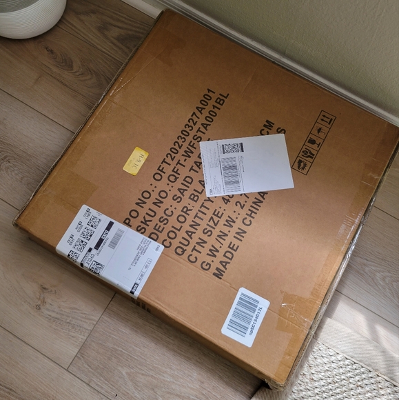 Amazon | Outdoor Side Table - Picture 5 of 5
